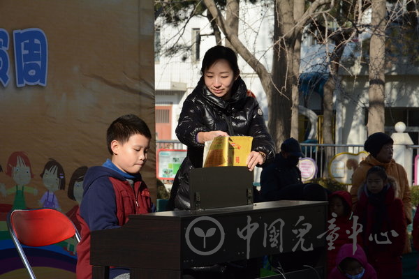 指导教师:杨玚钢琴独奏《叙事曲》  指导教师:杨玚舞蹈《小骑手》